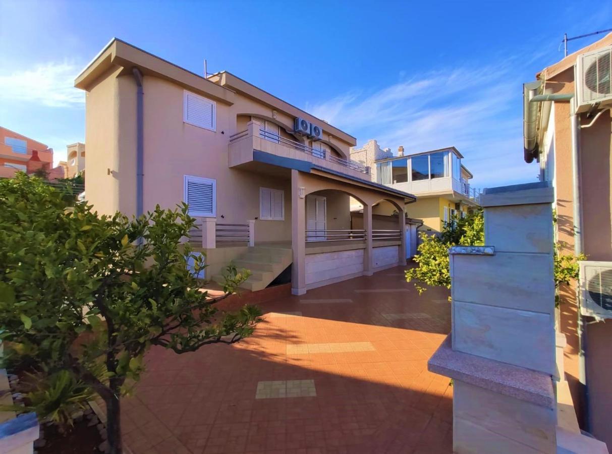 Apartments Karla Rogoznica  Zewnętrze zdjęcie
